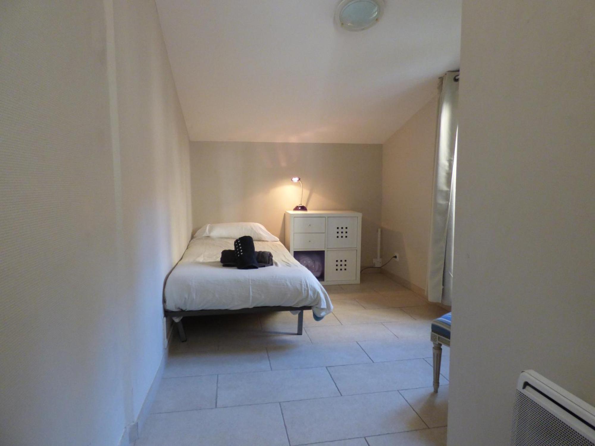 Saëns 2-T4 de plein pied avec balcon - Garage privé optionnel - Centre historique et plages à 16km ! Béziers Exterior foto